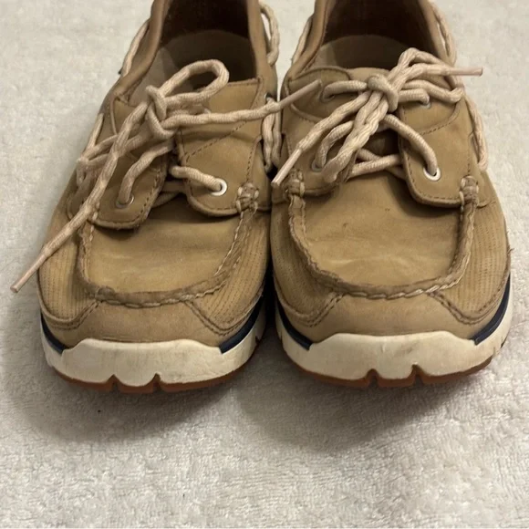 L.L. Bean Tan Flats Preppy Boat Shoes with Classic Stitching - Picture 2 of 6